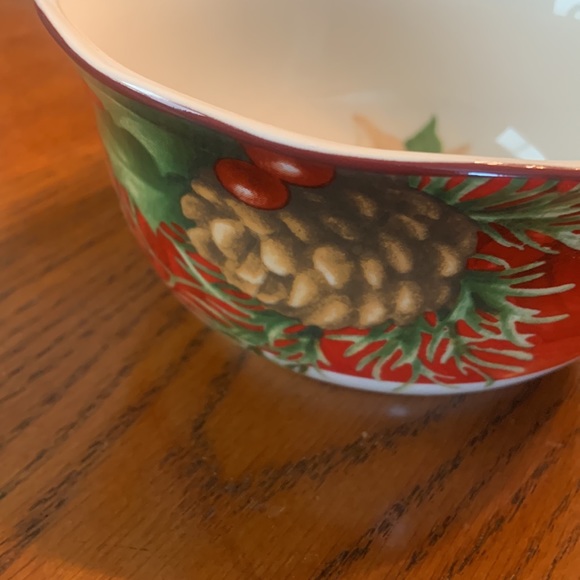 BEAUTIFUL Holiday/Christmas Bowl NWOT - Porcelain China Gorgeously Designed - Picture 15 of 15